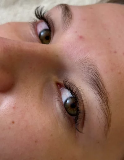 Eyelash Extensions that feather beautifully
